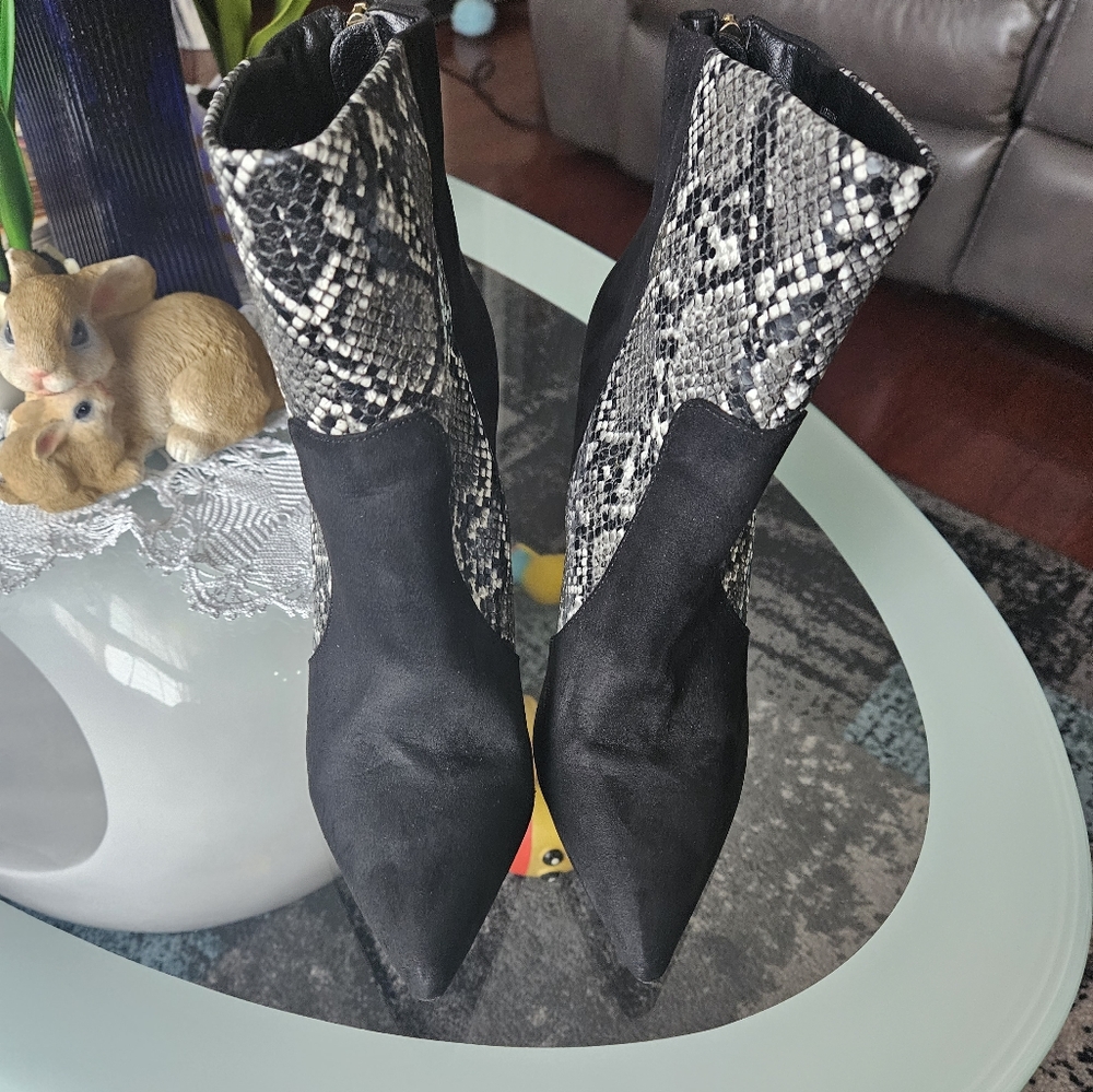 High heeled booties